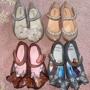 Mini Melissa size US 10 girls shoe 4 prs, price is per pr